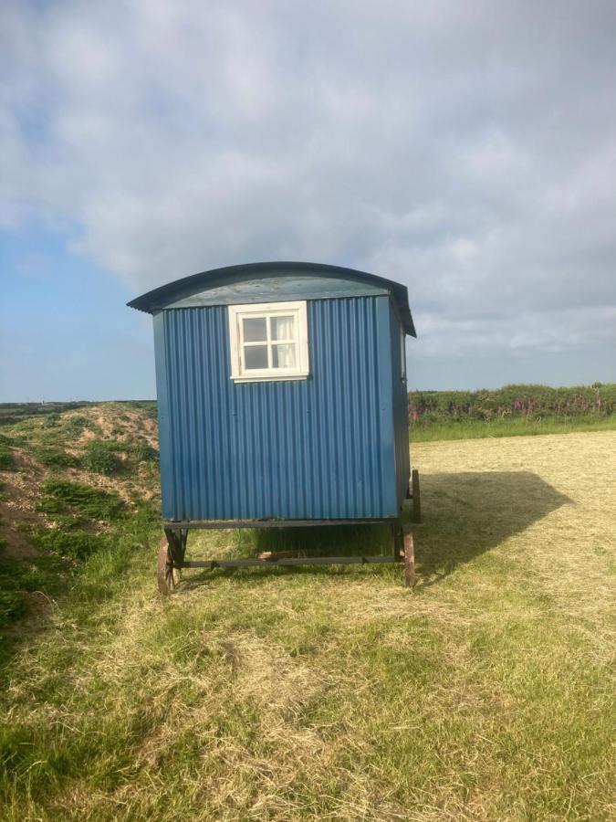 Coast Path Camping Hotell Haverfordwest Exteriör bild